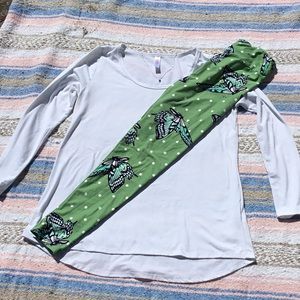 Lularoe outfit with two pairs of leggings 💜💙